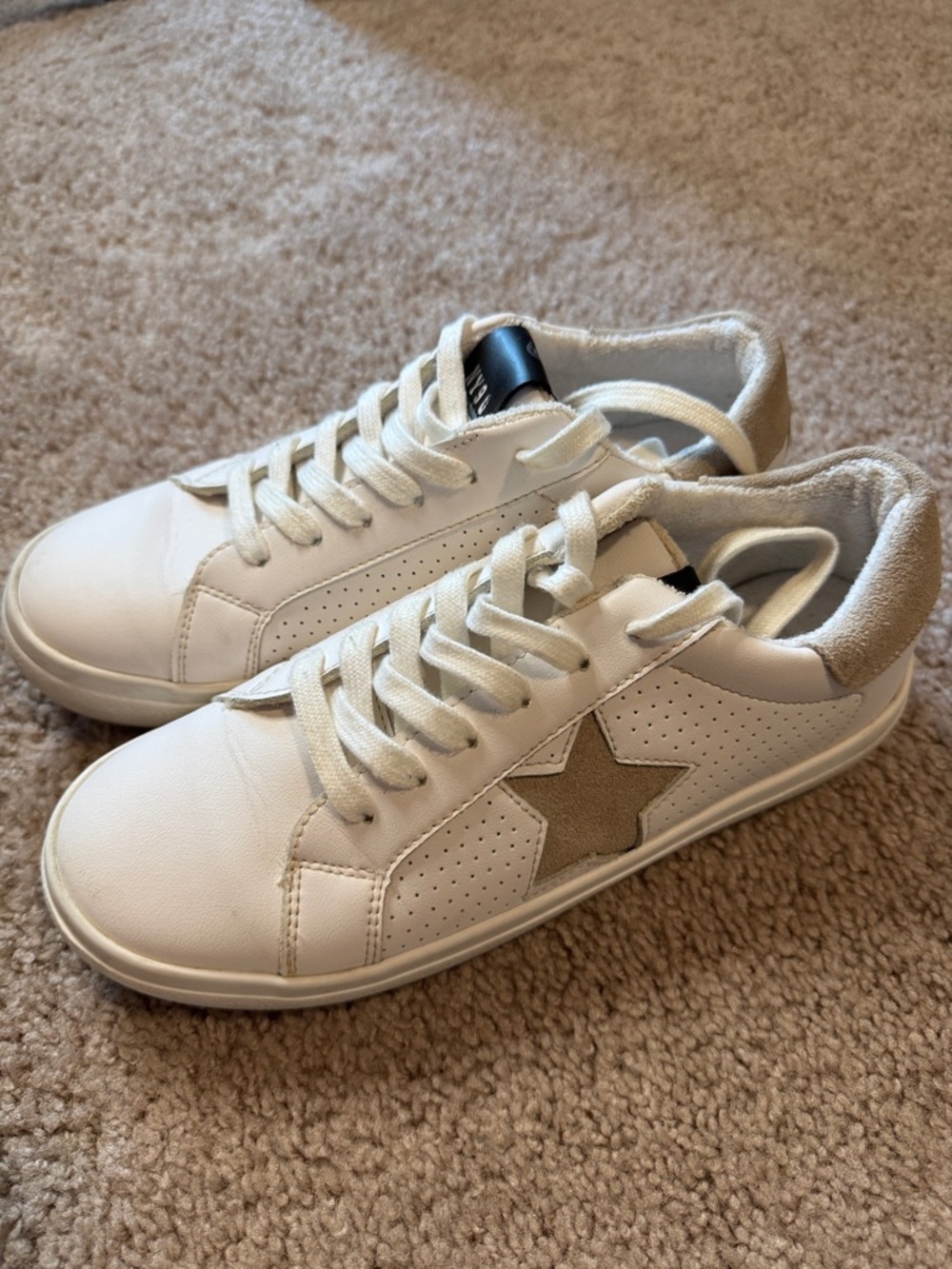 Steve Madden White and Tan Low-Top Women's Sneakers - Picture 2 of 4